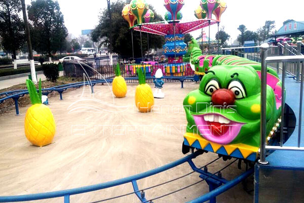 caterpillar roller coaster in the pak