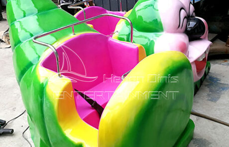 safe belts in the cabins of worm coaster ride