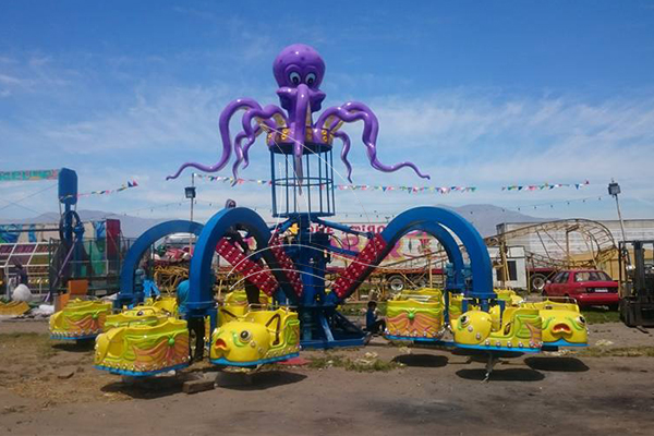 24 seats octopus ride for your park in the carnival