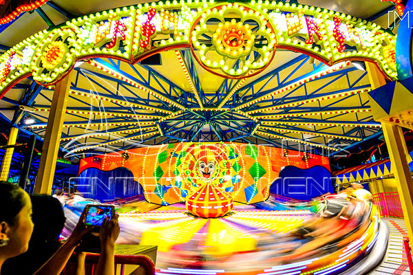 waltzer amusement ride with LED lights used in amusement park